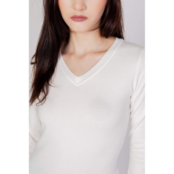 Guess White Cotton Tops & T-Shirt - Image 3