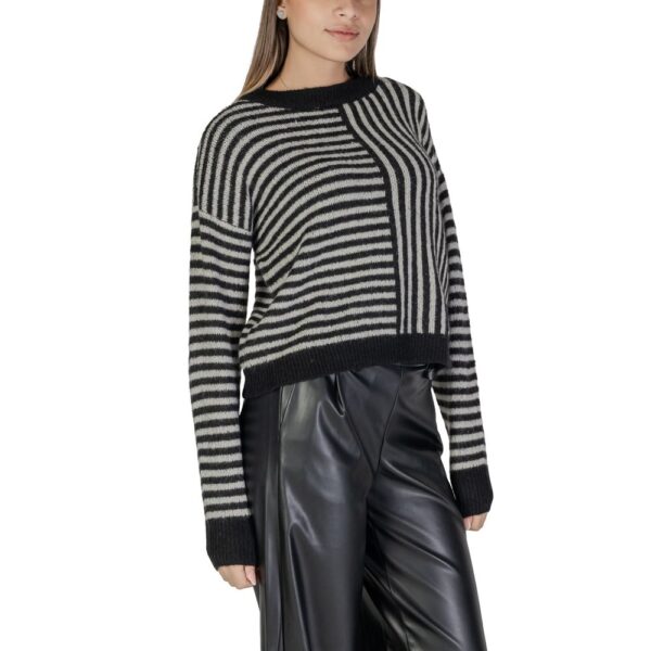 Vero Moda Black And White Recycled Polyester Sweater - Image 3