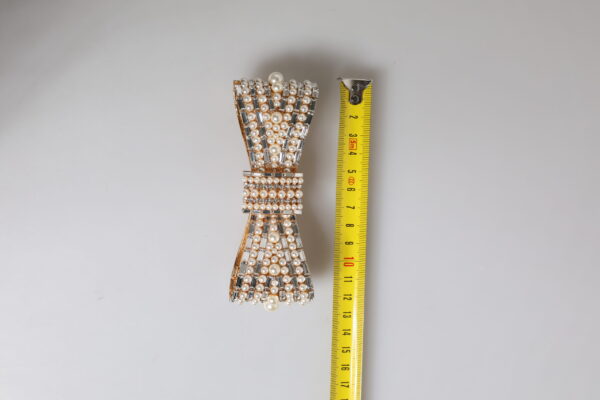 Dolce & Gabbana Gold Tone Brass Bow Crystal FauxPearl Embellished Brooch - Image 6