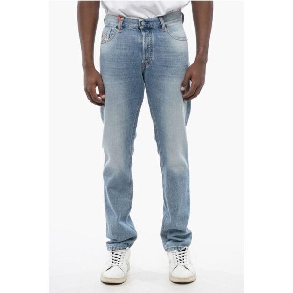 Diesel Mid Waist Slim Fit 1995 D-SARK Jeans 17cm L32